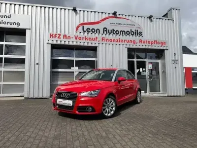 Gebraucht Audi A1 Ambition 122 PS (89 kW) 2011 Rot Kleinwagen