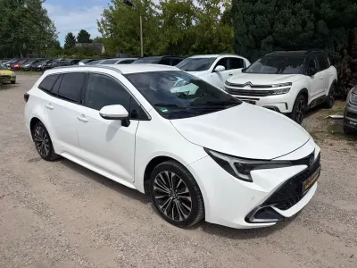 Gebraucht Toyota Corolla Team 152 PS (111 kW) 2023 Weiß Limousine
