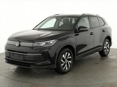Neu VW Tiguan Life 204 PS (150 kW) 2025 Grenadill schwarz metallic SUV