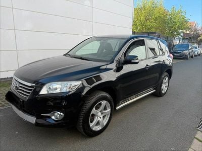Second-hand Toyota RAV4 158 CP (116 kW) 2011 Negru SUV