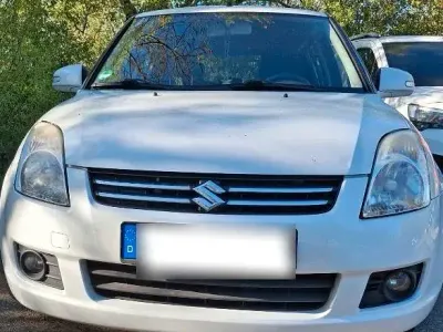 Gebraucht Suzuki Swift 92 PS (67 kW) 2010 Weiß Kleinwagen