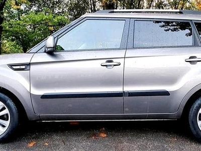 Usado Kia Soul 128 HP (94 kW) 2012 Castanho SUV