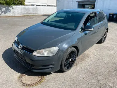 Second-hand VW Golf VII Trendline 86 CP (63 kW) 2013 Gri Berlinǎ