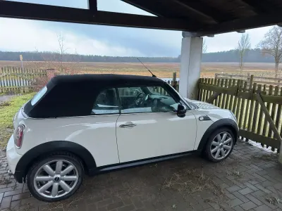 Usata Mini Cooper Cabriolet 72 CV (52 kW) 2010 Bianco Cabrio