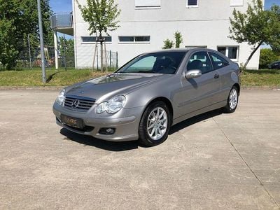Usata Mercedes C220 150 CV (110 kW) 2004 Argento Coupé