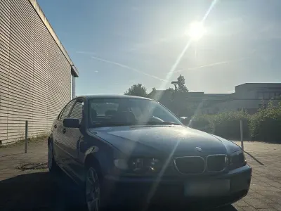 Gebraucht BMW 318 143 PS (105 kW) 2002 Blau Limousine