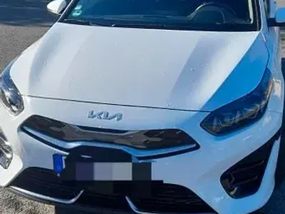 Usata Kia Ceed Sportswagon 141 CV (103 kW) 2023 Bianco Station wagon