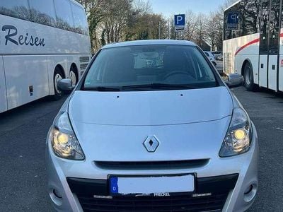 Gebraucht Renault Clio IV Night&Day 106 PS (77 kW) 2012 Grau Limousine