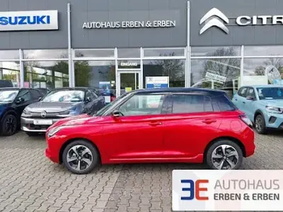 Usata Suzuki Swift Comfort+ 83 CV (61 kW) 2025 Rosso Utilitaria
