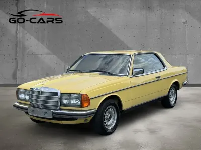 Gebraucht Mercedes 230 109 PS (80 kW) 1979 Gelb