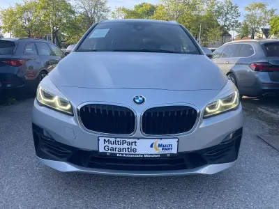 Gebraucht BMW 220 Gran Tourer Sport Line 190 PS (139 kW) 2019 Silber Van / Kleinbus