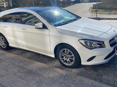 Gebraucht Mercedes CLA180 Shooting Brake 122 PS (89 kW) 2018 Weiß Kombi