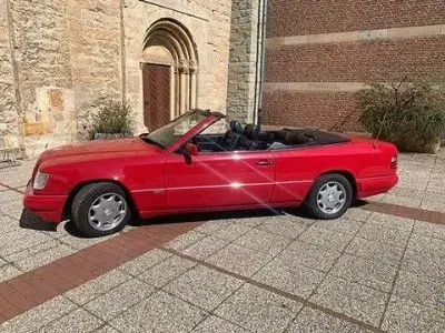 Gebraucht Mercedes 220 150 PS (110 kW) 1994 Rot Cabrio