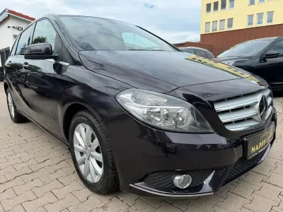 Gebraucht Mercedes B220 184 PS (135 kW) 2014 Violett Kleinwagen