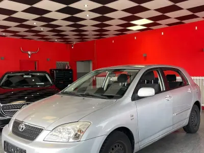 Gebraucht Toyota Corolla 110 PS (80 kW) 2004 Silber Limousine