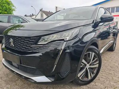 Gebraucht Peugeot 5008 Allure 131 PS (96 kW) 2022 Schwarz SUV