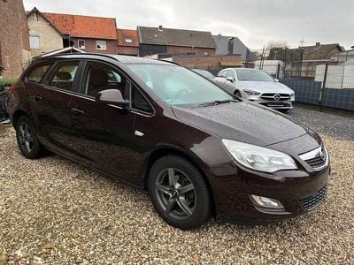 Gebraucht Opel Astra Selection 101 PS (74 kW) 2012 Braun Kombi