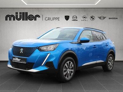 Blau Gebraucht 2021 Peugeot e-2008 Allure SUV | 14.990 € (Guter Preis)