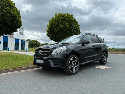 Gebraucht Mercedes GLE250 AMG line 204 PS (150 kW) 2016 Schwarz SUV