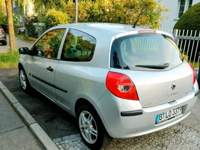 Używany Renault Clio II 75 KM (55 kW) 2006 Srebrny Hatchback