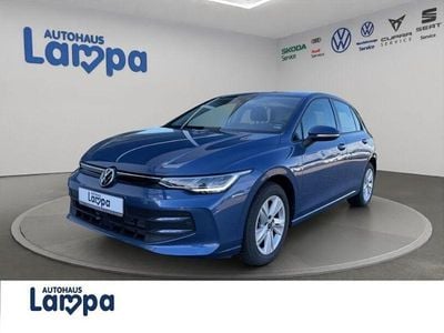 Gebraucht VW Golf VIII Life 116 PS (85 kW) 2024 Blau Limousine