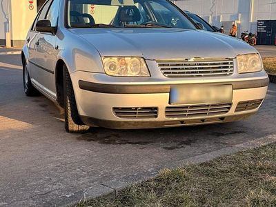 Gebraucht VW Bora 115 PS (84 kW) 2001 Silber Limousine