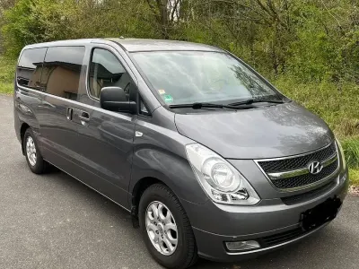 Gebraucht Hyundai H-1 170 PS (125 kW) 2011 Grau Van / Kleinbus