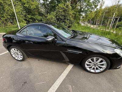 Second-hand Mercedes SLK200 184 CP (135 kW) 2012 Negru Cabrio