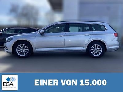 Gebraucht VW Passat Business 122 PS (89 kW) 2023 Silber metallic Kombi