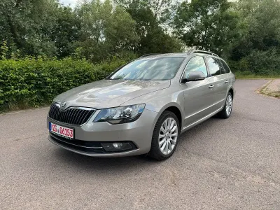 Gebraucht Skoda Superb 170 PS (125 kW) 2015 Silber Kombi