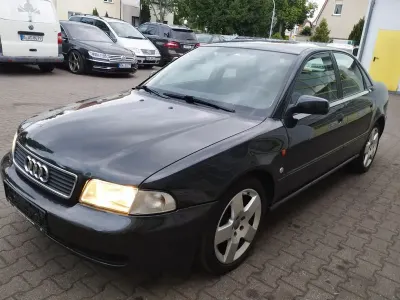 Gebraucht Audi A4 125 PS (91 kW) 1996 Schwarz Limousine