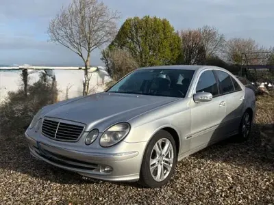 Gebraucht Mercedes E240 Avantgarde 177 PS (130 kW) 2005 Silber Limousine