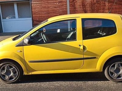 Gelb Gebraucht 2013 Renault Twingo Kleinwagen | 3.100 € (Fairer Preis)