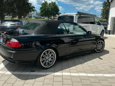 Gebraucht BMW 320 Cabriolet 170 PS (125 kW) 2002 Schwarz Cabrio
