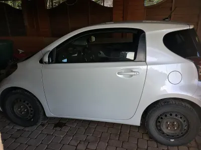 Gebraucht Toyota iQ 80 PS (58 kW) 2009 Weiß Kleinwagen