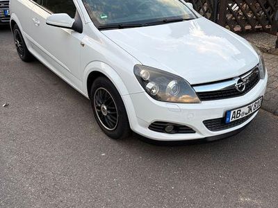 Gebraucht Opel Astra GTC Selection 116 PS (85 kW) 2009 Weiß Limousine