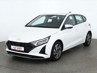 Gebraucht Hyundai i20 101 PS (74 kW) 2023 Weiß Kleinwagen