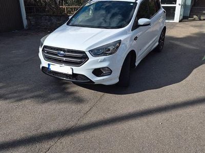 Gebraucht Ford Kuga ST-Line 182 PS (133 kW) 2017 Weiß SUV
