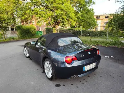 Gebraucht BMW Z4 192 PS (141 kW) 2003 Blau Cabrio