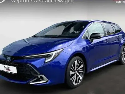Neu Toyota Corolla 180 PS (132 kW) 2025 Blau Kombi