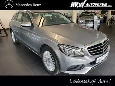 Gebraucht Mercedes C180 156 PS (114 kW) 2015 Palladiumsilber (metallic) Kombi