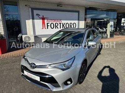 Gebraucht Toyota Avensis 147 PS (108 kW) 2018 (1f7) platinsilber metallic Kombi
