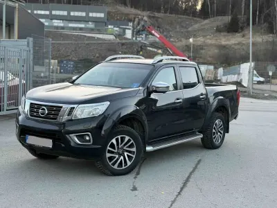 Used Nissan Navara 360º 190 HP (139 kW) 2016 Black Pickup truck