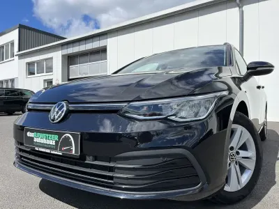Usata VW Golf VIII Life 116 CV (85 kW) 2021 Nero Station wagon