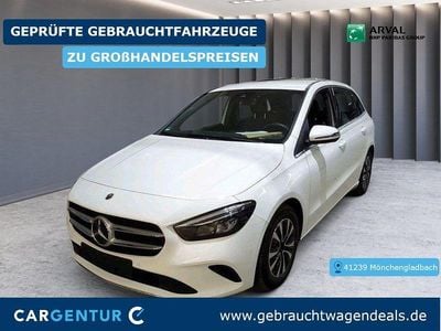 Second-hand Mercedes B180 Style 116 CP (85 kW) 2022 Alb Monovolum
