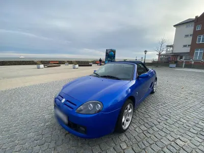 Usado MG TF 136 CV (100 kW) 2004 Azul Descapotable