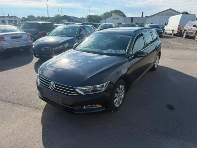 Gebraucht VW Passat Comfortline 150 PS (110 kW) 2015 Schwarz Kombi