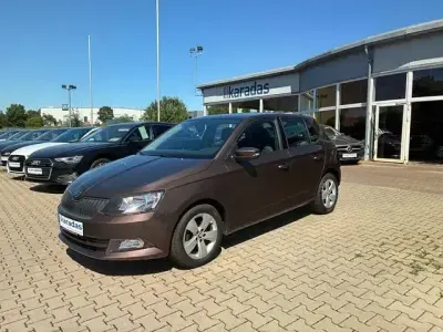 Gebraucht Skoda Fabia Ambition 90 PS (66 kW) 2015 Braun Limousine