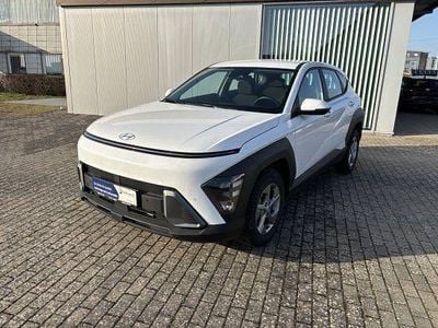 Gebraucht Hyundai Kona Select 120 PS (88 kW) 2024 Atlas white SUV