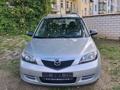 Używany Mazda 2 105 KM (77 kW) 2004 Srebrny Hatchback